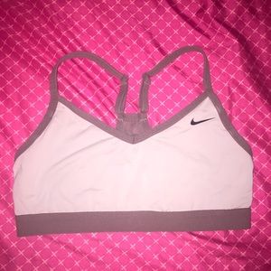 Women’s Large Nike Indy sports bra